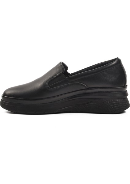 Siyah Deri Kadın Günlük Ayakkabı fiyatları