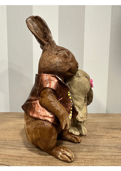 Öpüşen Tavşan Biblo Heykel Dekoratif Obje fiyatları