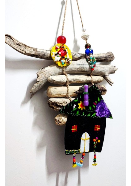 El Yapımı Keçe, Kumaş Üzerine Işlenmiş Balkon, Duvar, Kapı Süsü / 20 x 19 cm