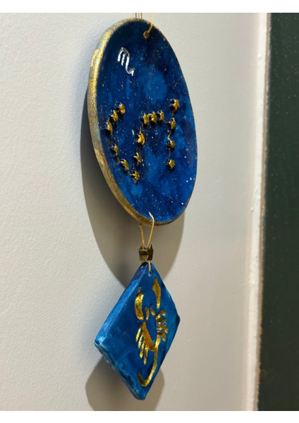 Akrep Burcu Yıldız Haritalı, Pirinç Yıldız Süslü Akrep Armalı Duvar Süsü - Kutusunda