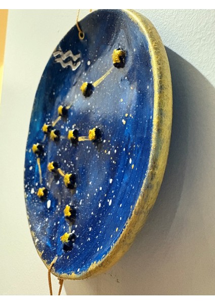 Kova Burcu Yıldız Haritalı Tabak - Pirinç Yıldızlı Kova Armalı Duvar Süsü - Kutusunda fırsatları