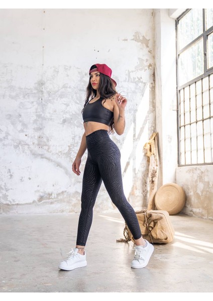 Siyah Kendinden Zebra Desen Deri Görünümlü Kumaş Spor Tayt indirimleri