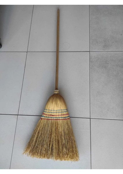 Ahşap Saplı Çalı Süpürgesi