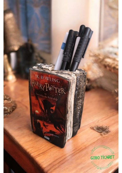 Harry Potter ve Zümrüdüanka Yoldaşlığı Kitabı Şeklindeki Kalemlik 10 x 8 cm