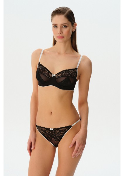 Amber Detaylı Slip Külot