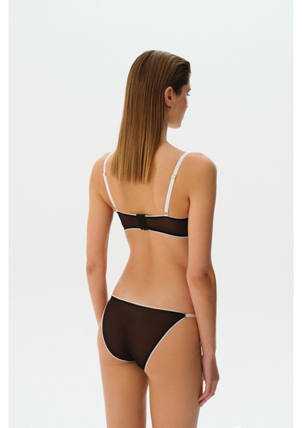 Amber Detaylı Slip Külot