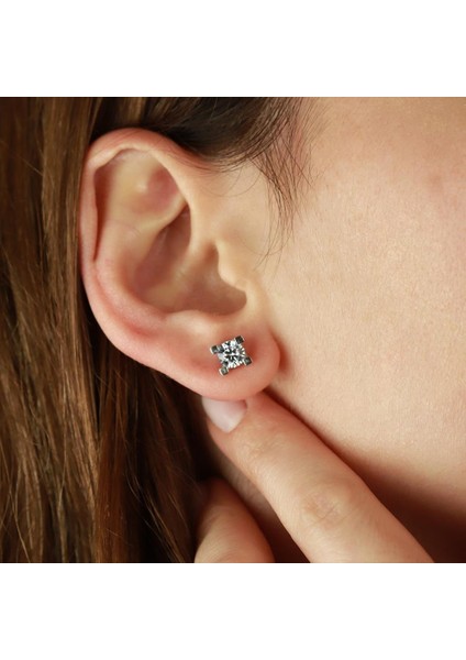 4 Tırnaklı Round Kesim Starlight Diamond Gümüş Takım fırsatları