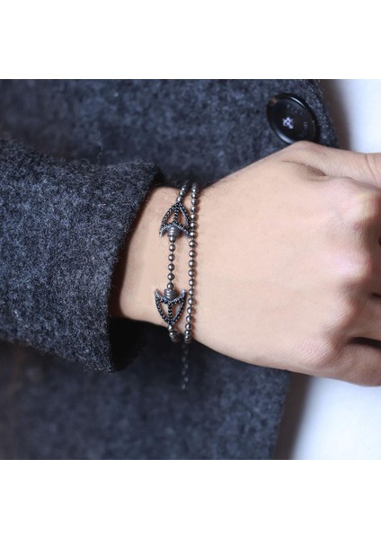 Çapraz Ok Figürlü Siyah Zirkon Taşlı Gümüş Erkek Bileklik