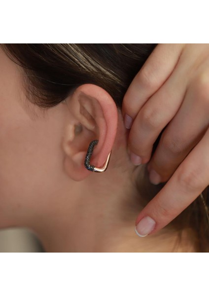 Dikdörtgen Siyah Zirkon Taşlı Rose Gold Kaplama Gümüş Kıkırdak Küpe fiyatları