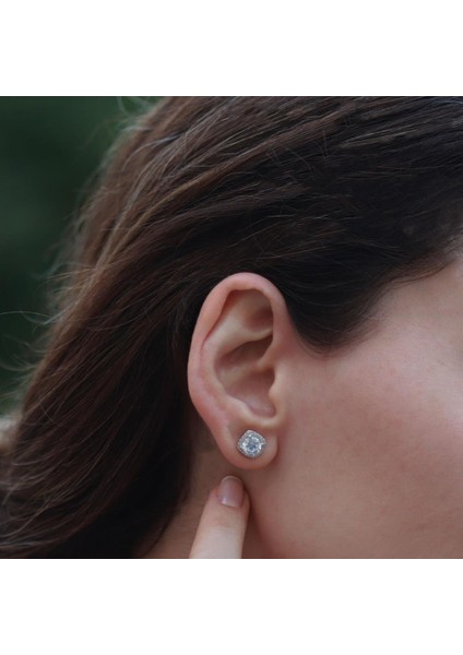 Round Kesim 3 Karat Tek Taş Model Starlight Diamond Küpe