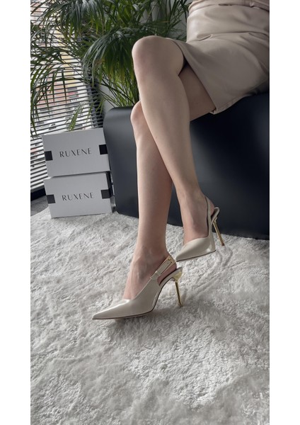 Bata Sivri Burun Rugan Topuk Dekolteli 9,5 cm Ince Topuk Stiletto Topuklu Ayakkabı fiyatları