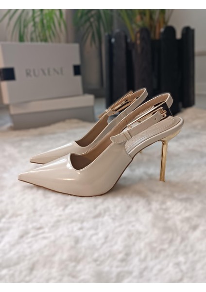 Bata Sivri Burun Rugan Topuk Dekolteli 9,5 cm Ince Topuk Stiletto Topuklu Ayakkabı indirimleri