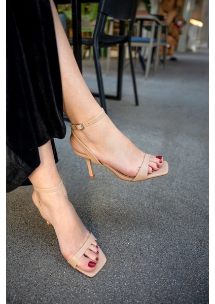 Meddy Rugan Deri Kadın Topuklu Ayakkabı fırsatları