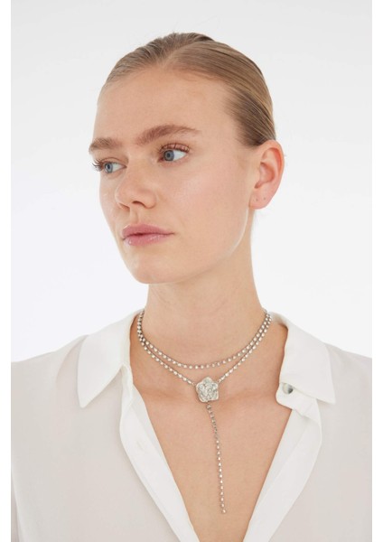 Kadın Gül Detaylı Taşlı Sallantılı Silver Kolye E1437AXNS