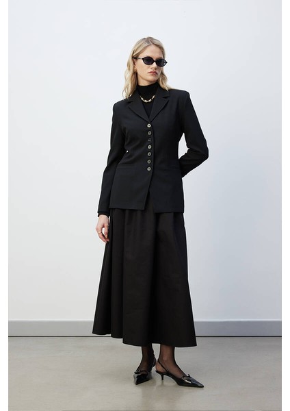 Siyah Çok Düğmeli Blazer