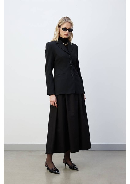 Siyah Çok Düğmeli Blazer