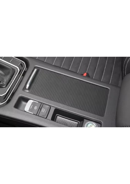 Vw Passat B8 Orta Konsol Bardaklık Sürgülü Perdesi Siyah