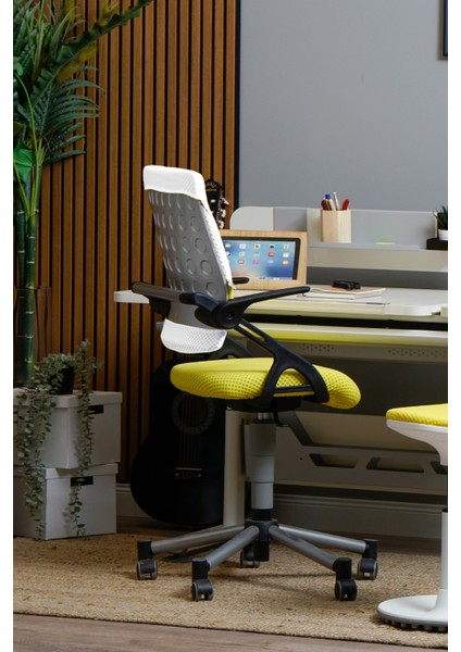 Ana Okulu Çocuk Sandalyesi, Tekerlekli Döner Sandalye - Taşıma kap. 120kg, Beyaz/Sarı - Vega