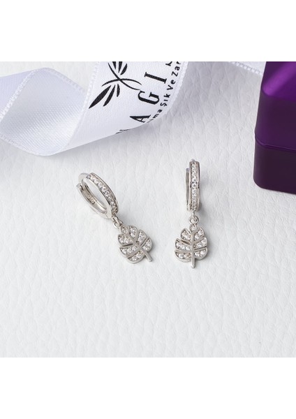Yaprak Model Zirkon Taşlı 925 Ayar Gümüş Kadın Küpe