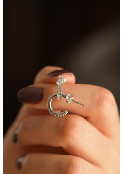 Zirkon Taşlı Rodyum Halka Model Çivili Gümüş Küpe (K)