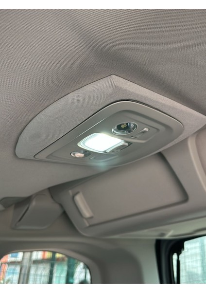 Rifter-Berlingo-Proace-Doblo Cam Tavana Entegre Saklama Gözü Sökülmesi Sonucu Arka Işık Çerçevesi