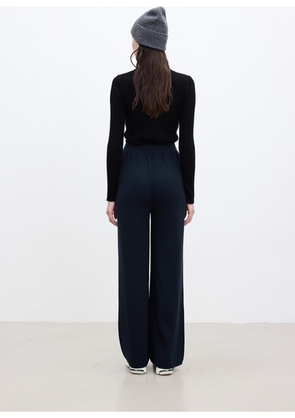 Düz Paça Triko Pantolon Lacivert fırsatları
