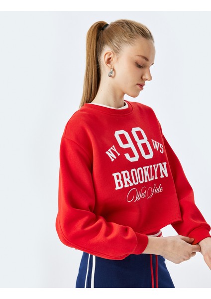 Kolej Baskılı Bisiklet Yaka Crop Sweatshirt