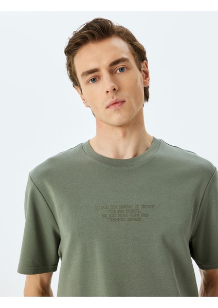 Bisiklet Yaka Slogan Işlemeli Kısa Kollu Tişört