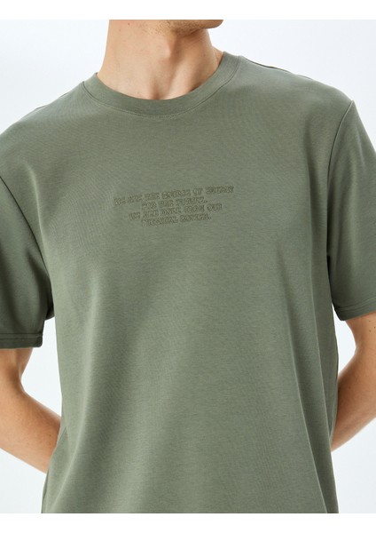 Bisiklet Yaka Slogan Işlemeli Kısa Kollu Tişört indirimleri