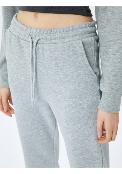 Beli Bağcıklı Cep Detaylı Rahat Kalıp Jogger Eşofman Altı