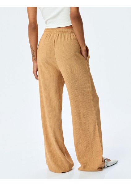 Beli Bağcıklı Dokulu Yüksek Bel Geniş Paça Pantolon fırsatları