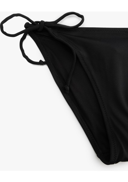 Basic Ipli Bikini Altı