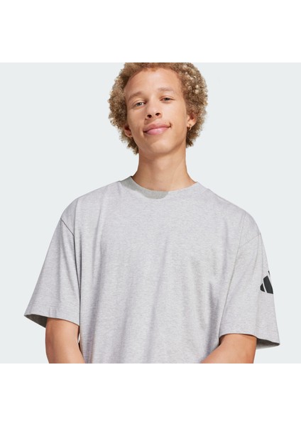 Sportswear JF3618 Essentials Loose Fit 3 Bar Logo Tee fırsatları