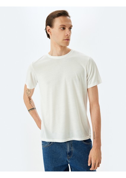 Bisiklet Yaka Kısa Kollu Viskon Karışımlı Basic Slim Fit Tişört