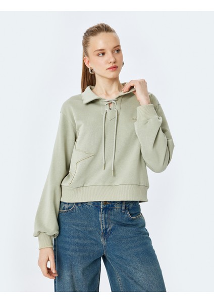 Yıldız Işlemeli Bağcıklı Crop Gömlek Yaka Sweatshirt fiyatları