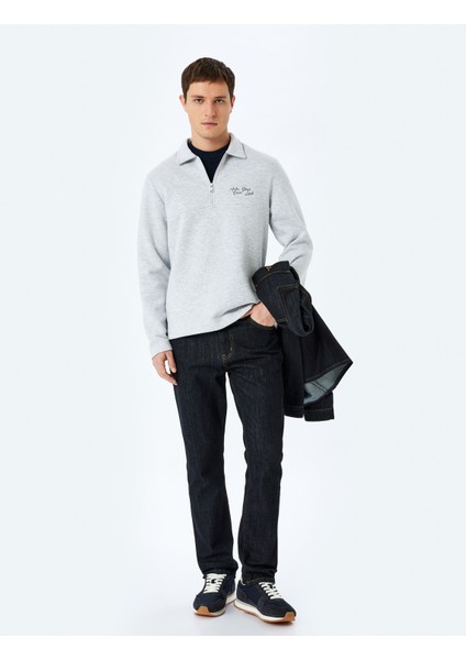 Slogan Işlemeli Pamuk Karışımlı Dikiş Detaylı Yarım Fermuarlı Sweatshirt