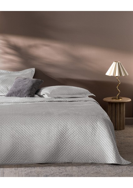 Boulogne Çift Kişilik Kadife Yatak Örtüsü - Gri