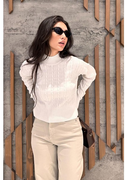Kemik Rengi Yarım Balıkçı Yaka Örgülü Triko Kadın Kazak MG2257