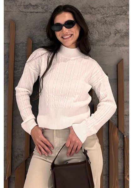 Kemik Rengi Yarım Balıkçı Yaka Örgülü Triko Kadın Kazak MG2257 modelleri