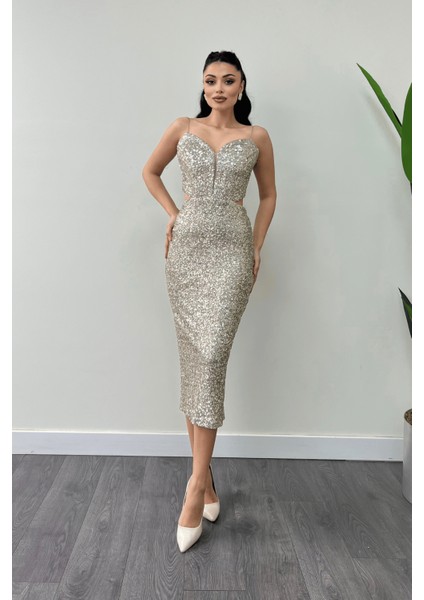Tül Pul Payet Kumaş Sırt Detaylı Kalem Elbise - Gold