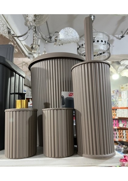 Plastik 4'lü Pedallı Banyo Seti Vizon Renk fırsatları