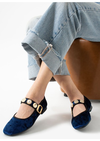 Murfy Kadife Aksesuar Detaylı Düz Taban Günlük Kadın Babet