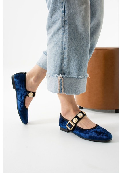 Murfy Kadife Aksesuar Detaylı Düz Taban Günlük Kadın Babet modelleri