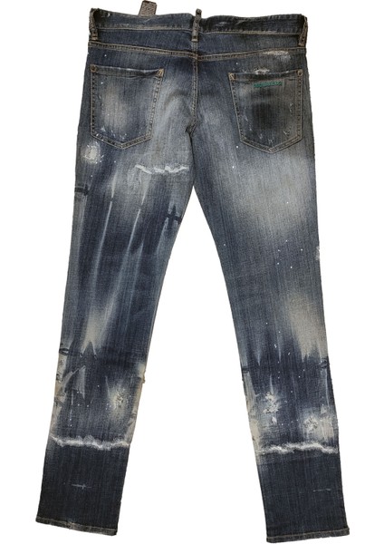 2. El Dsquared2 Marka Jean
