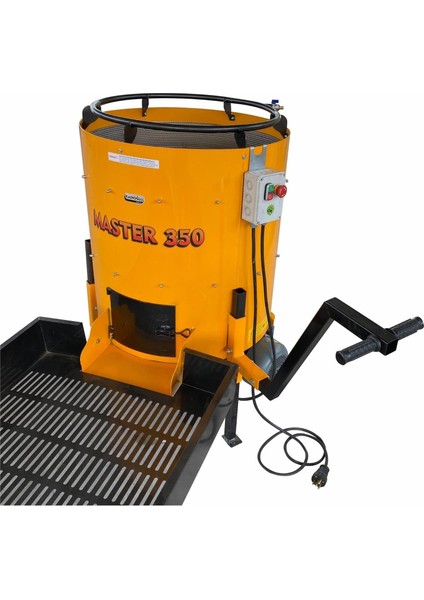 Rendeli Tip Sehpalı Ceviz Soyma Makinası MASTER350S