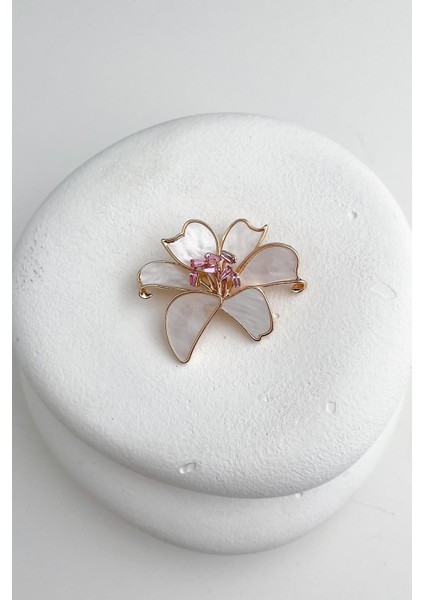 Taş Detaylı Sedef Çiçek Broş (4cm)