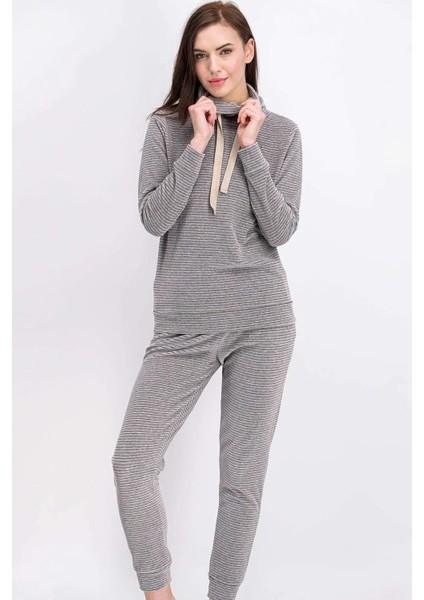 Kadın Gri Balıkçı Yaka Kadife Pijama Takımı