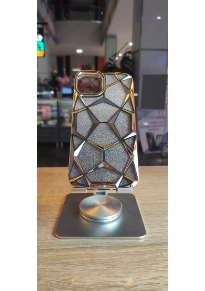 Apple iPhone 15 Uyumlu Taşlı Baklava Desenli Karbon Kapak Hologramlı Darbe Korumalı Kılıf indirimleri