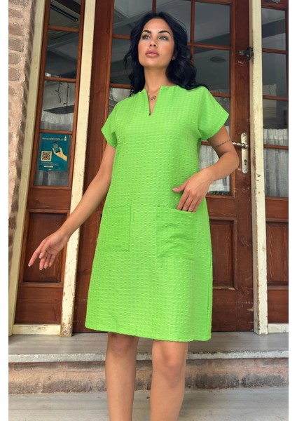 Yeşil Lotus Kumaş Cep Detaylı Rahat Midi Elbise