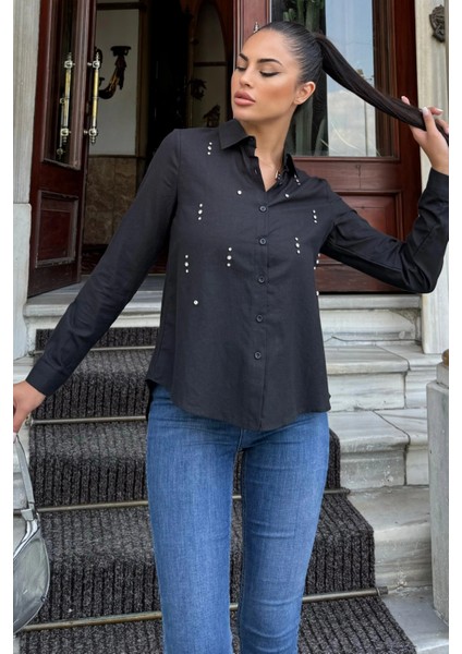 Siyah Taş Detaylı Klasik Kesim Keten Pamuklu Gömlek